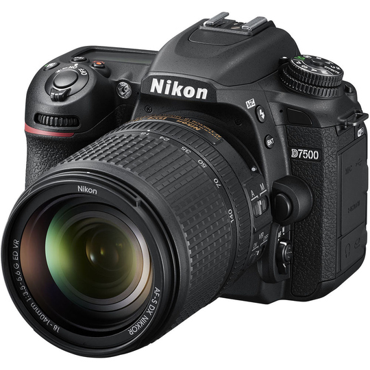 Cámara Nikon DSLR D7500 Kit 18-140MM VR 4K UHD con Pantalla 3.2/Wi-Fi/Bluetooth/EXPEED 5 - Negro